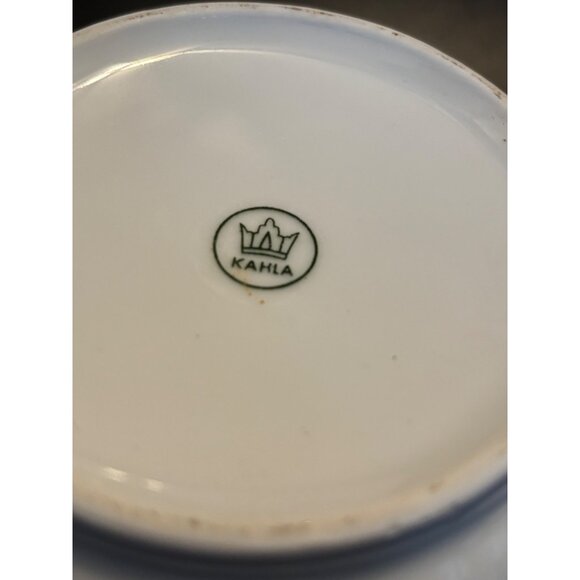 Vintage White and Gold Trim Kahla Porcelain Tea Pot / teapot 7.5x9 - Picture 9 of 16